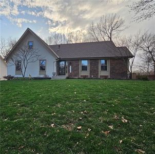 1809 SW Cherokee Strip, Blue Springs, MO, 64015