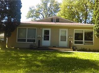 614 W 21st St, Cedar Falls, IA 50613