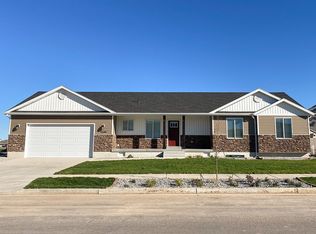 1539 E 500 S, Hyrum, UT 84319