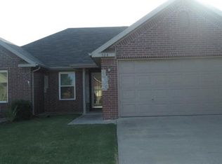 704 SW Castlewood St, Bentonville, AR 72712