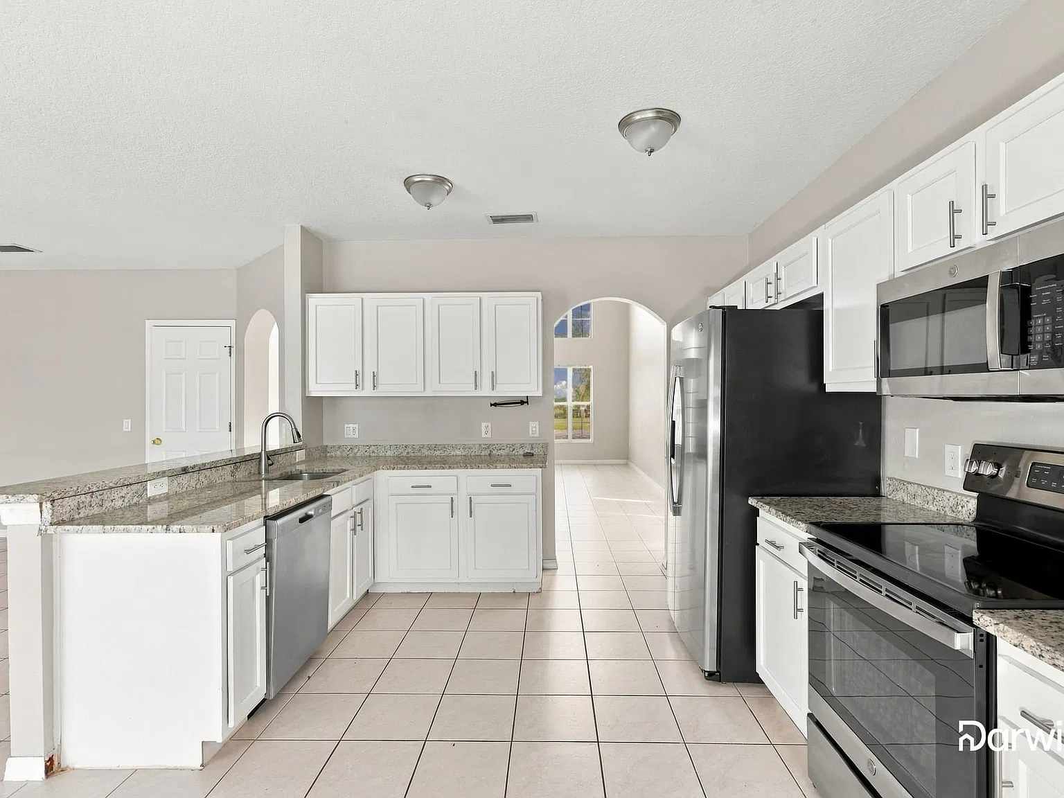 4 bed, 3.0 bath, 2308 sqft, $2,650 — Photo 4