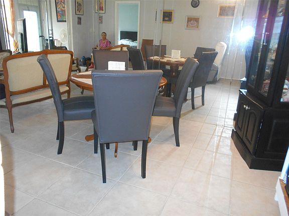 3rd image of 2600 W Sunrise Lakes Drive #103