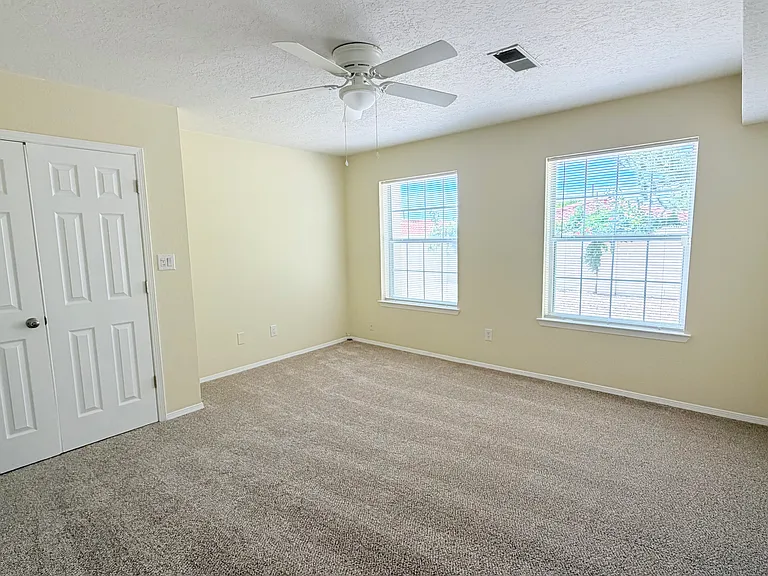6125 Rosetree Pl NE — Photo 16