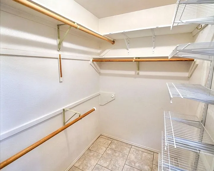 1508 Mount Laurel — Photo 35
