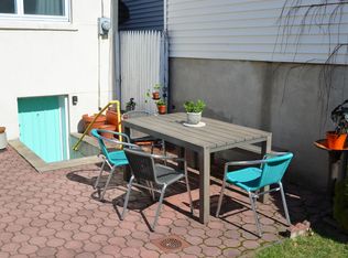 414 70th St, Guttenberg, NJ 07093