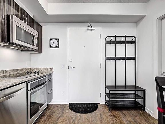 3rd image of 450 8th Ave SE #1505