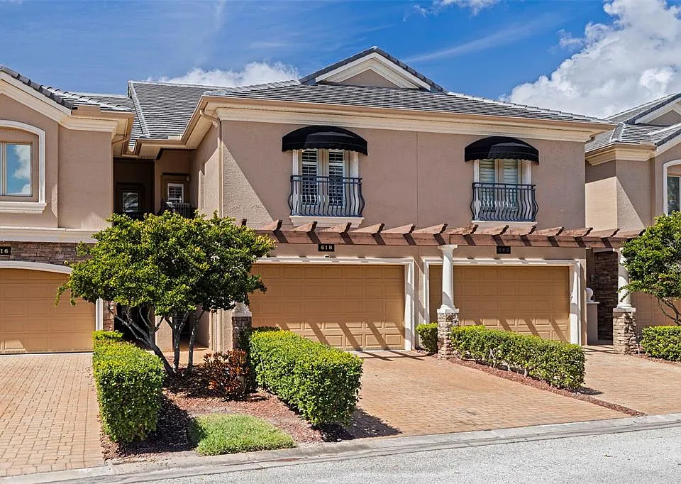 618 Saxony Blvd