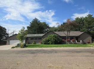 1306 Grand Ave, Goodland, KS 67735