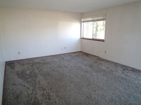 4th image of 1209 Canal Ave