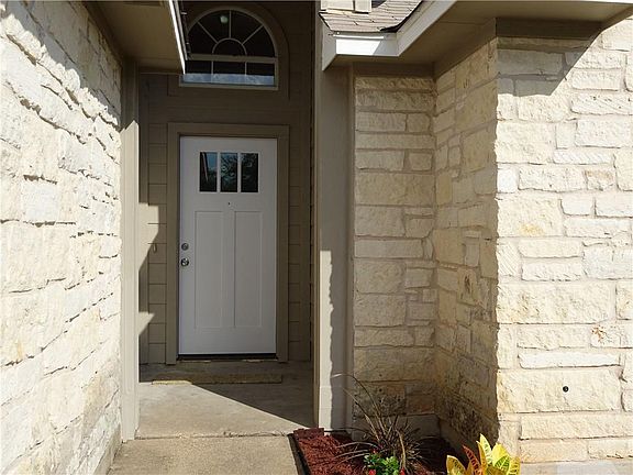 3rd image of 2100 Barnett Dr