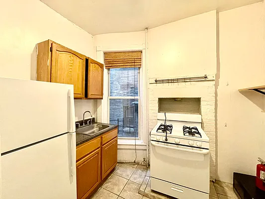 Rented by Pear NYC LLC | media 61