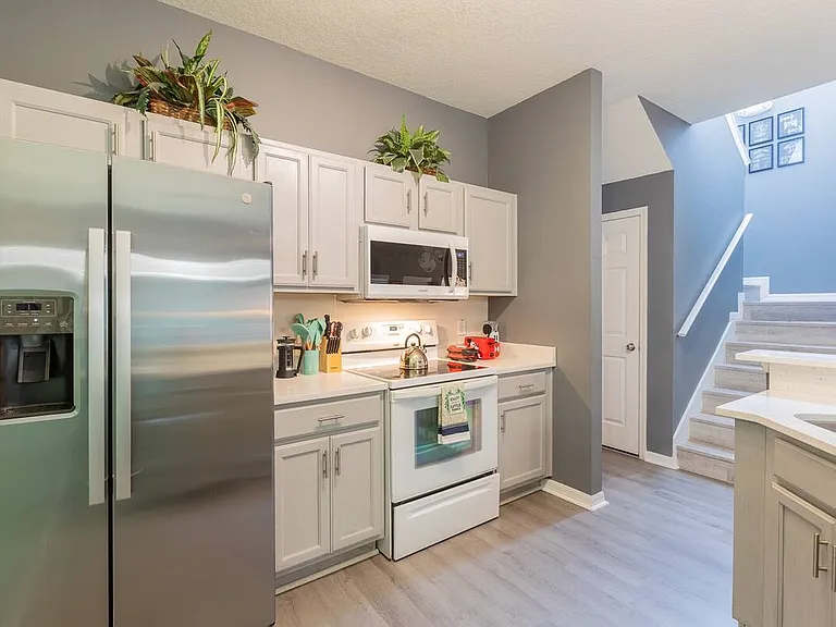1100 Las Fuentes Dr — Photo 12