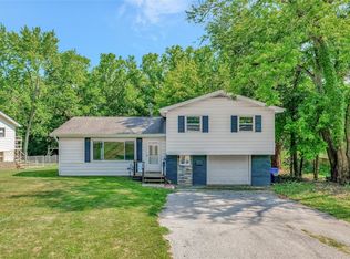 615 E Devonshire Rd, Decatur, IL 62521