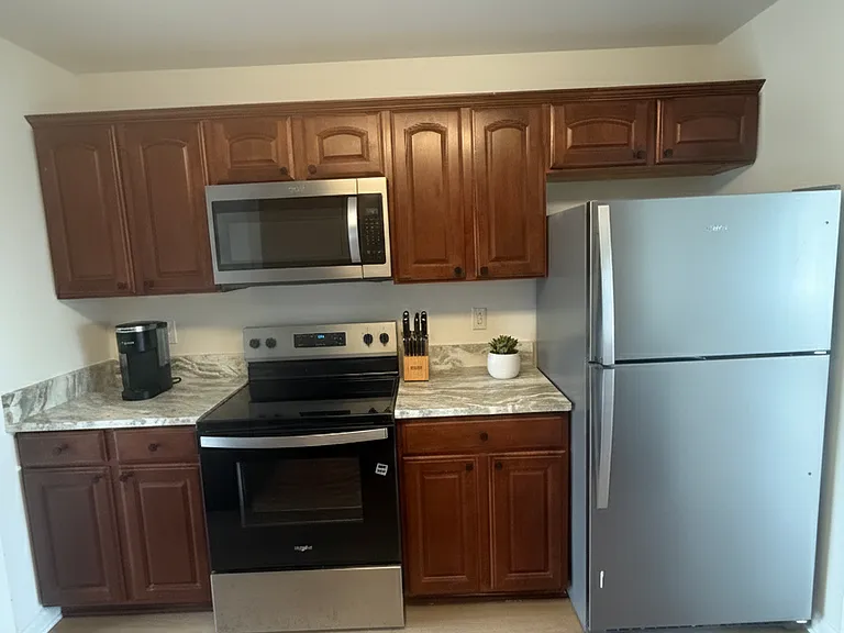 550 Riverside Dr #502 — Photo 5