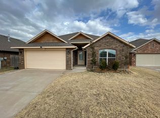 3208 Texarkana Ct, Yukon, OK 73099