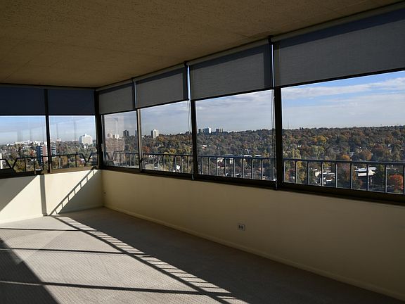 5th image of 130 N Pearl St APT 1603