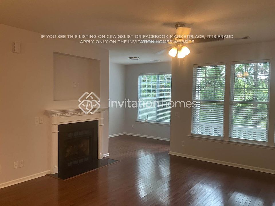 1st image of 842 Windy Falls Dr