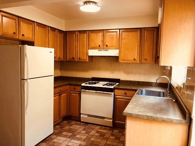 1st image of 6770 N Sauganash Ave APT 1S