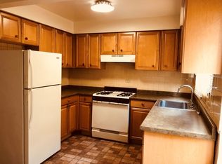 6770 N Sauganash Ave APT 1S, Chicago, IL 60646