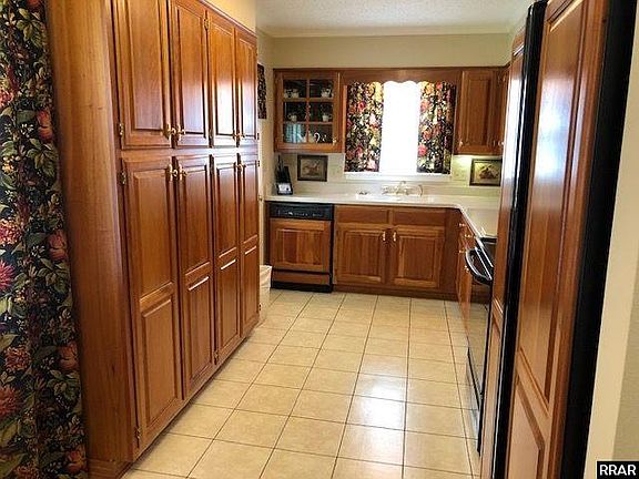 3rd image of 110 Mockingbird Ln