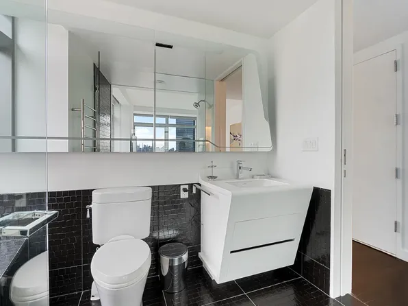 123 Washington Street image 5 of 8