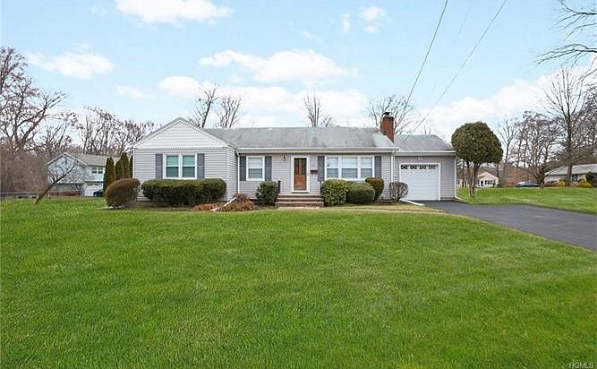 1st image of 44 Crestwood Dr