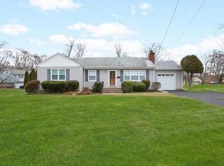 44 Crestwood Dr, New City, NY 10956