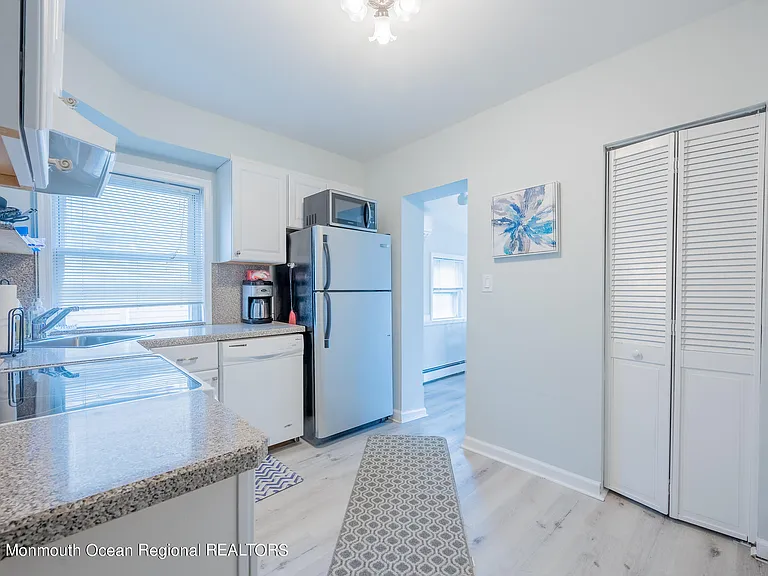 4 Washington Ave #4 — Photo 6