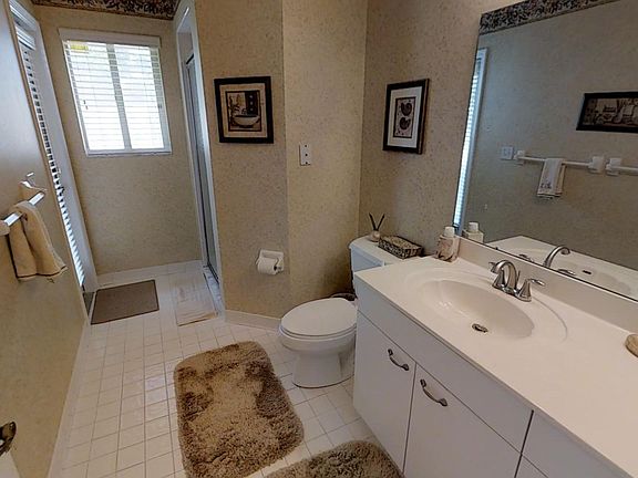 5th image of 4 Fairwinds Cir