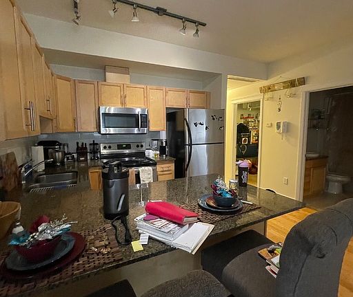 4th image of 10333 112th St NW #1A
