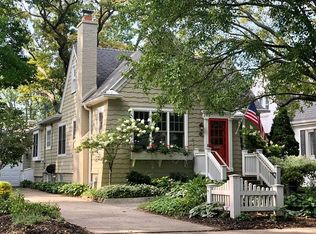 333 E Carlisle Ave, Whitefish Bay, WI 53217