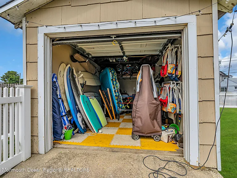 228 Ocean Ave — Photo 35