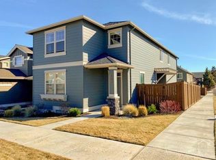 20749 NE Sierra Dr, Bend, OR 97701