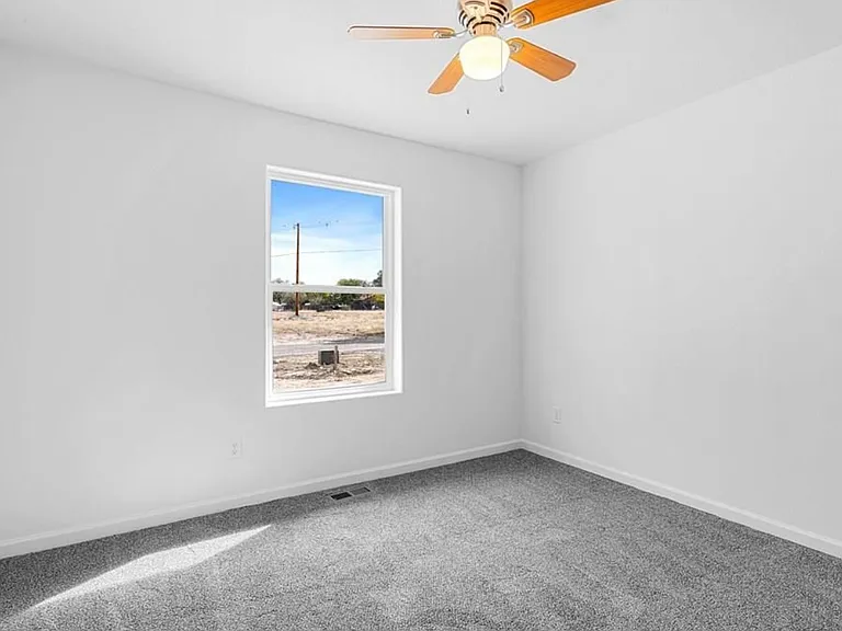 481 S Laporte Dr — Photo 13