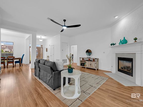4th image of 1054 Tampa Ave