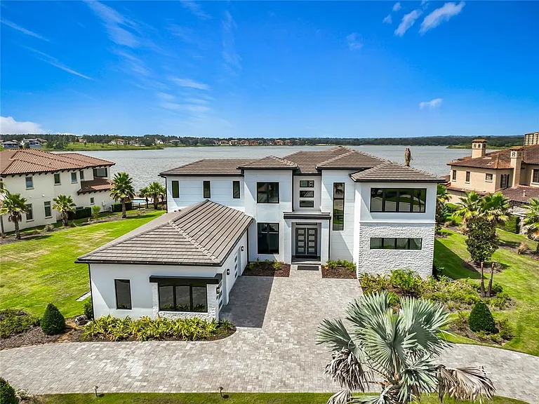 17300 Pesce Loop — Photo 3
