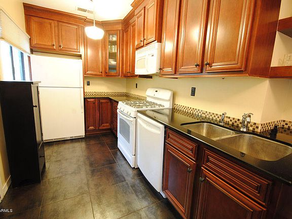 2nd image of 1708 E Pinchot Ave