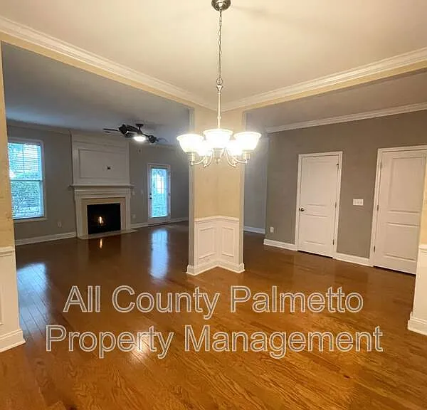 3639 Bagley Dr — Photo 4