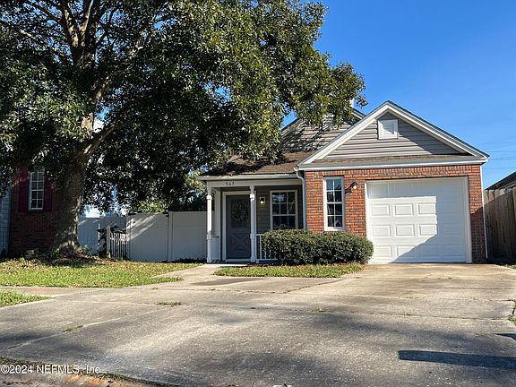 3rd image of 563 STAFFORDSHIRE Drive E