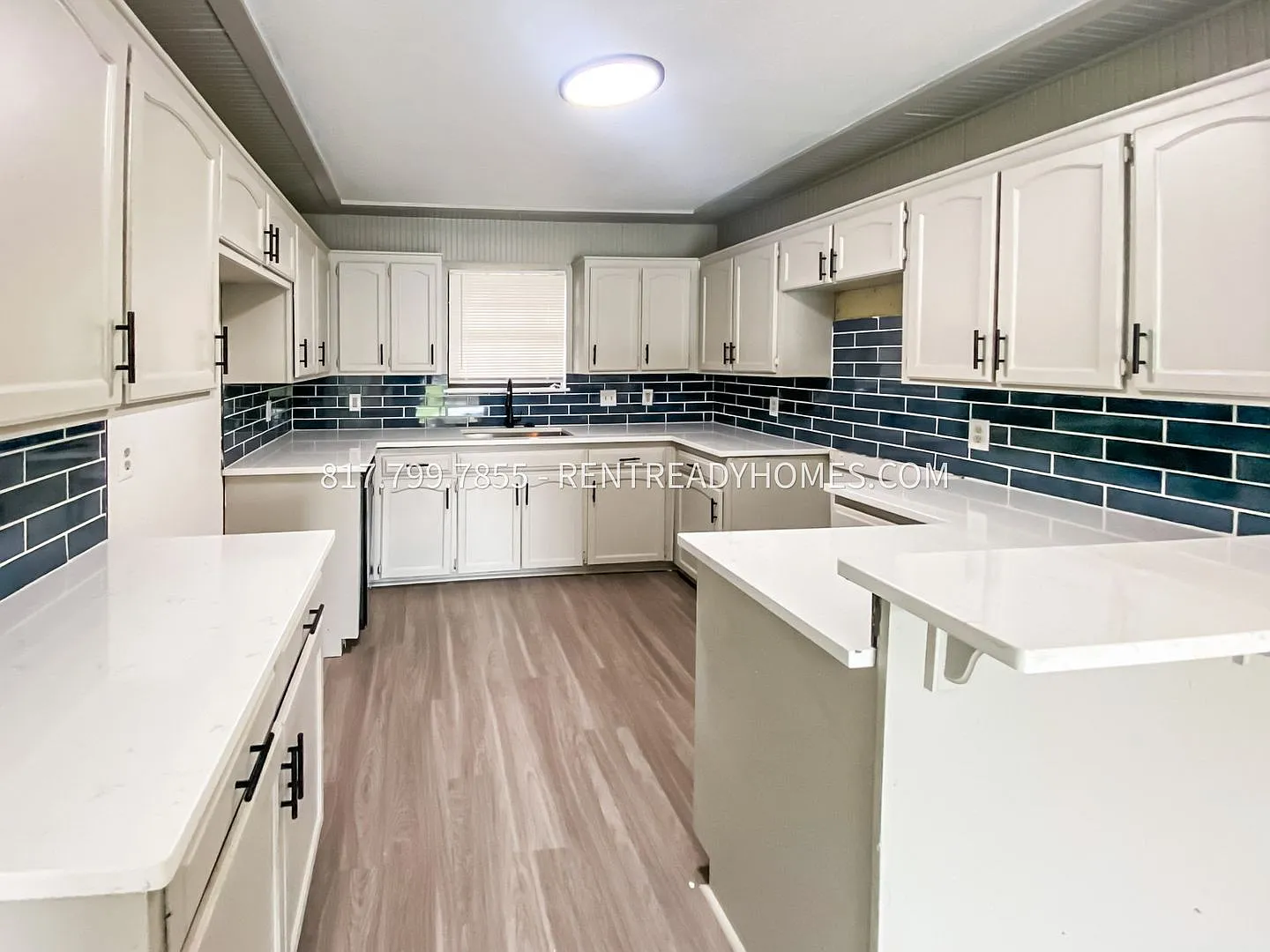 203 Shady Oaks Cir — Photo 3