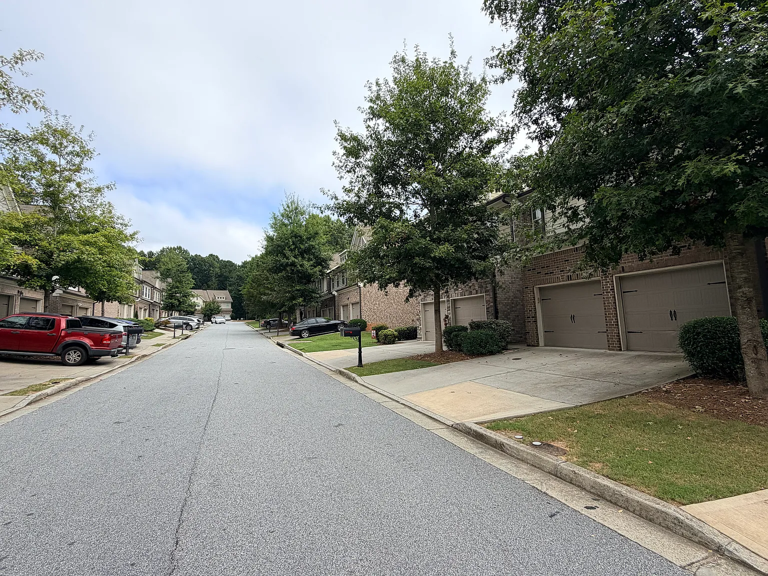 3 bed, 2.5 bath, 2254 sqft, $2,595 — Photo 2