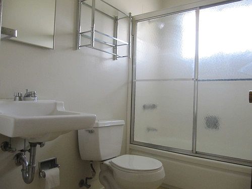 2nd image of 132 Village Ct APT 5