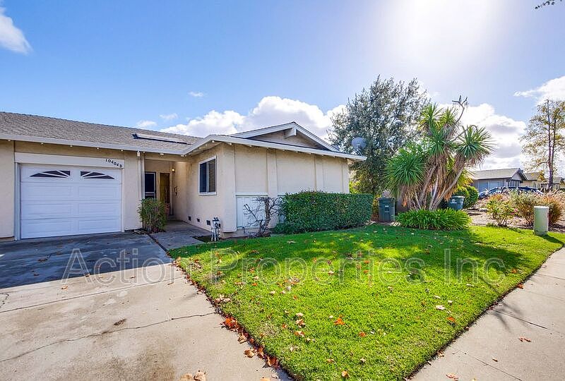 1st image of 10404 Vista Dr #B