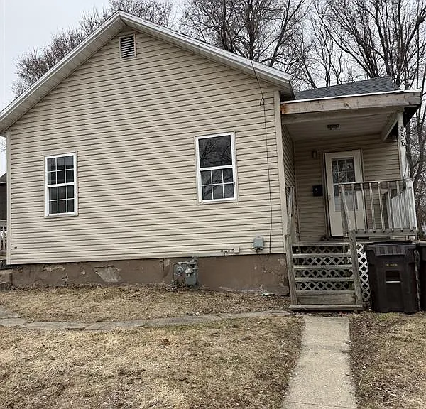 458 S Float Ave — Photo 2