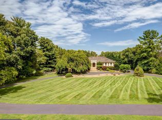 616 Walker Rd, Great Falls, VA 22066