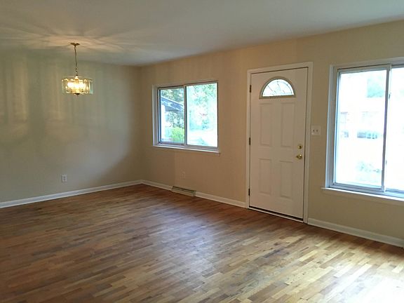 4th image of 2026 Whittlesey St