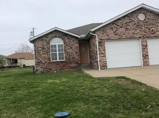 1701 Redbird Dr #B, Webb City, MO 64870