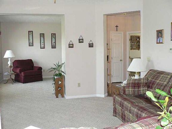 5th image of 3074 Bennison Ct