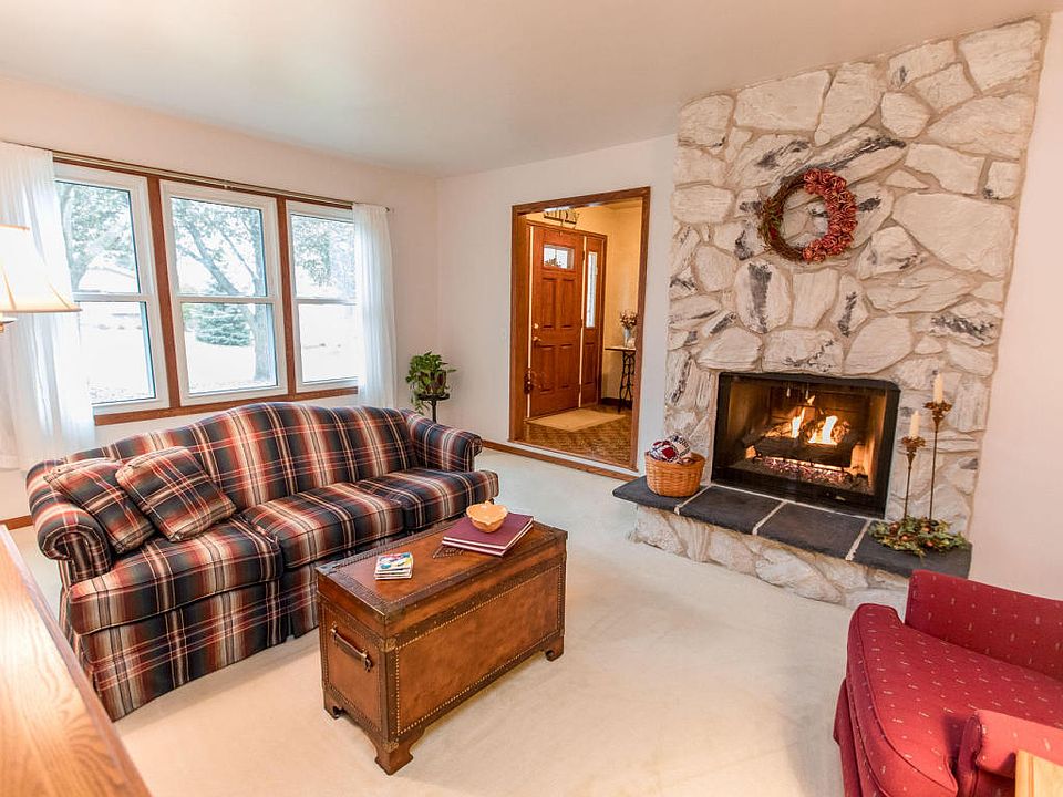 1st image of 746 Crestwood Dr