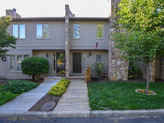 2nd image of 3545 Londonderry Ln
